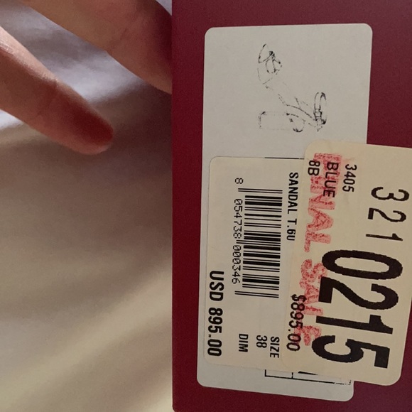 Valentino - Picture 8 of 10